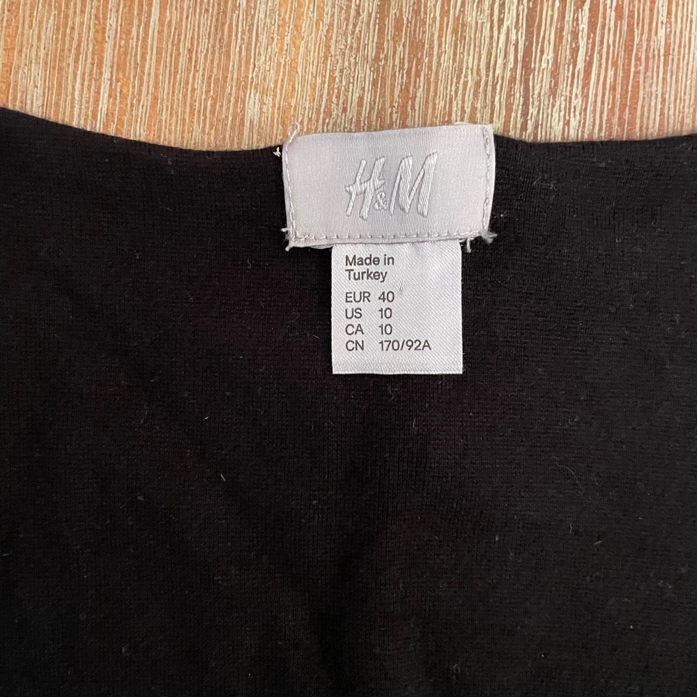 H&M LITTLE BLACK DRESS - Picture 4 of 7